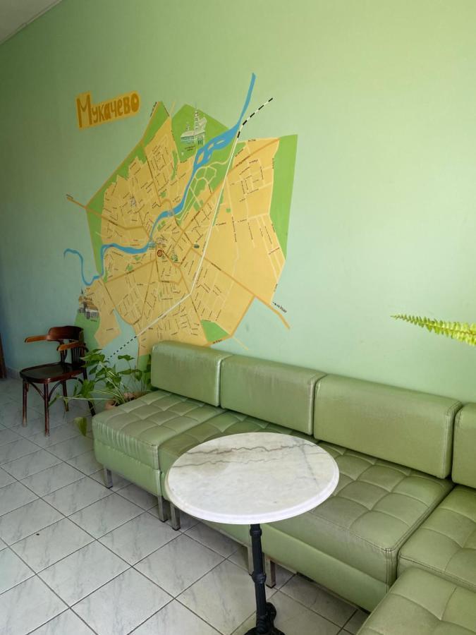 Centre Hostel Mukachevo Exterior foto